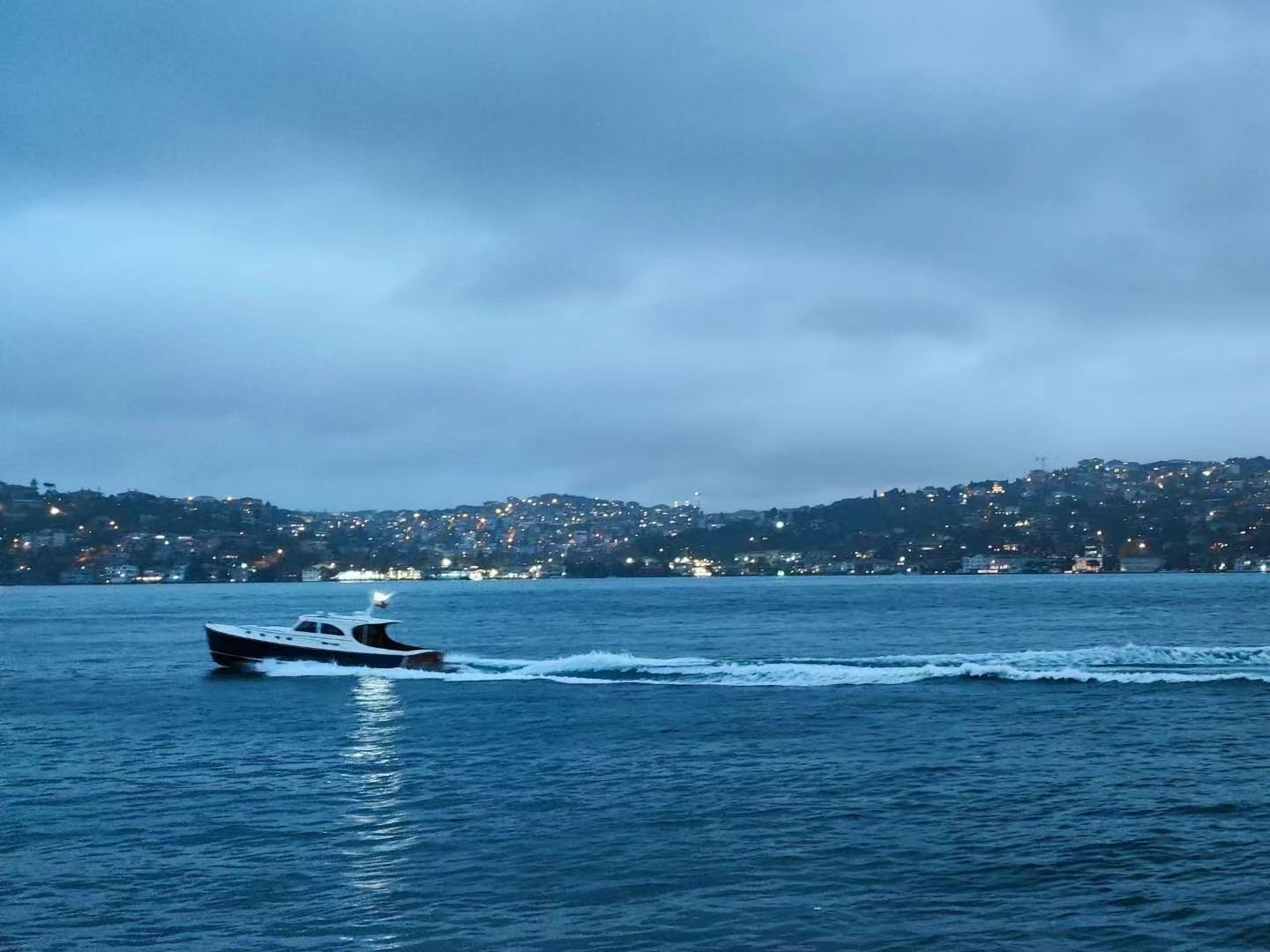 参加学术会议合影